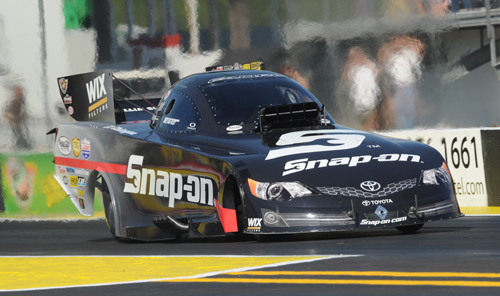 (Cruz Pedregon won the pole in the class with a 4.022 secs - low ET run)