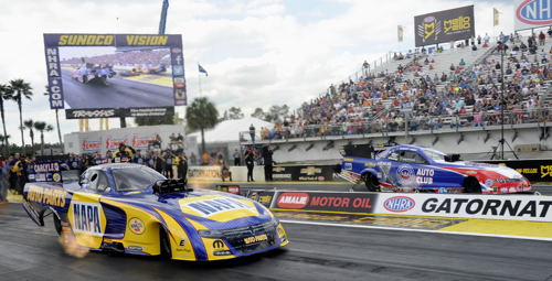 (The FC final saw Robert Hight out duel Ron Capps to the finish line)