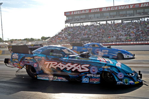 (Courtney Force defeated teammate Robert Hight in the $100,000 to win Traxxas Nitro Shootout final round)