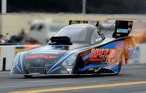 (Independent Toyota racer John Bojec won his first round match upsetting Courtney Force with a 4.091 secs ET)