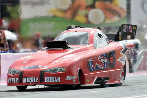 (Transplanted Canadian driver Jeff Arend drove the Australian-based machine of Peter & Helen Russo at Las Vegas - qualifying on the bump)